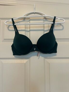 Victoria's Secret Emerald Green Bombshell Push-Up Bra